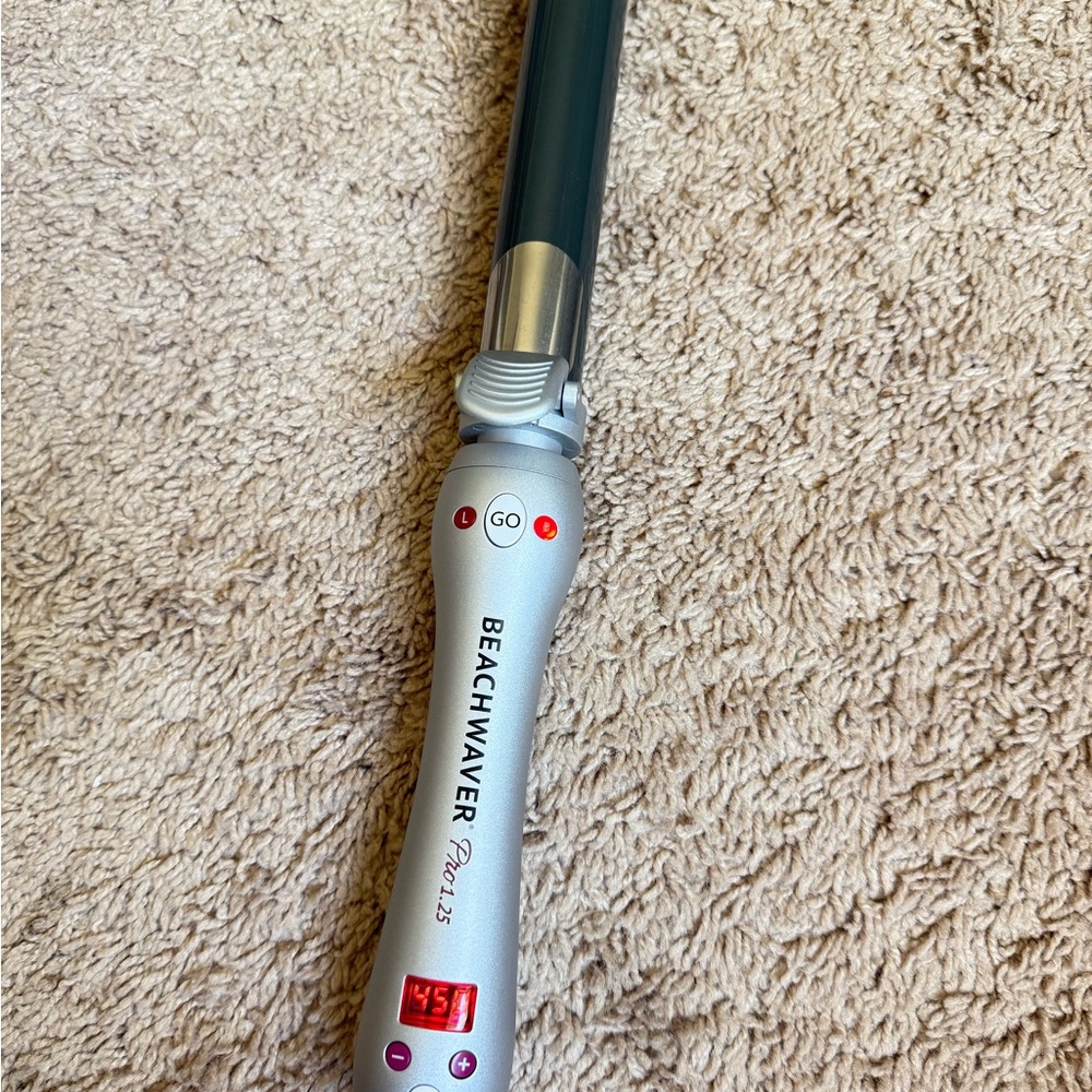 New Beachwaver Pro 1.25" Rotating Curling Iron